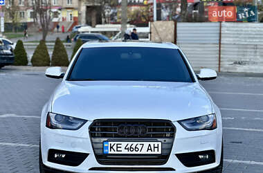 Седан Audi A4 2012 в 