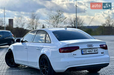 Седан Audi A4 2012 в 