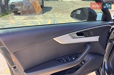 Седан Audi A4 2018 в 