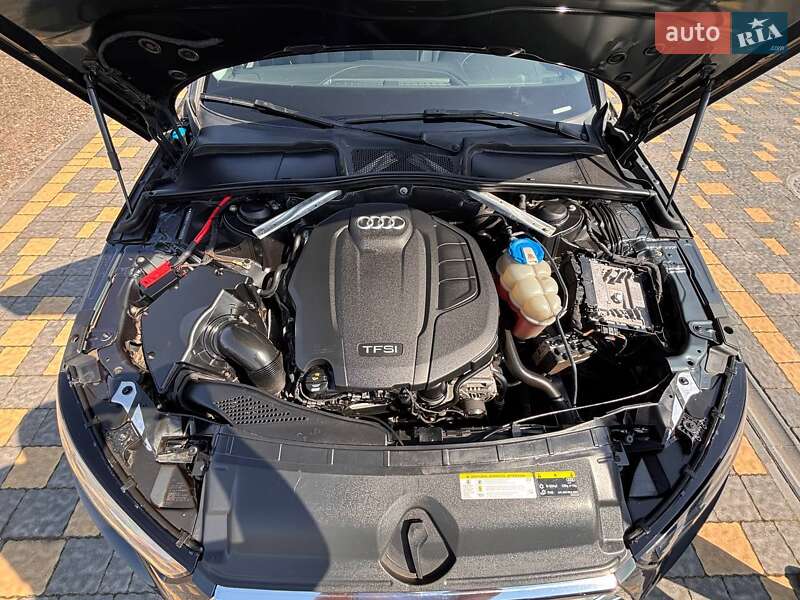 Седан Audi A4 2018 в Львове