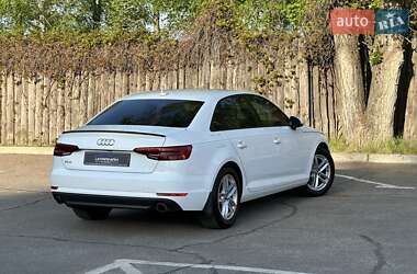 Седан Audi A4 2017 в 