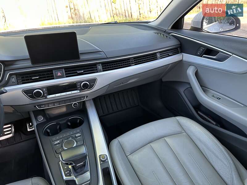 Седан Audi A4 2017 в Днепре