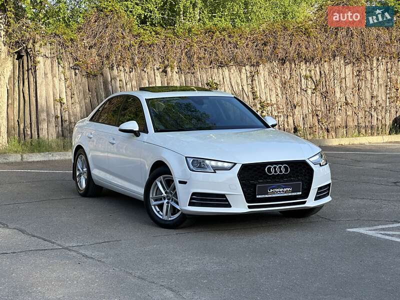 Седан Audi A4 2017 в Днепре