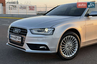 Седан Audi A4 2013 в 