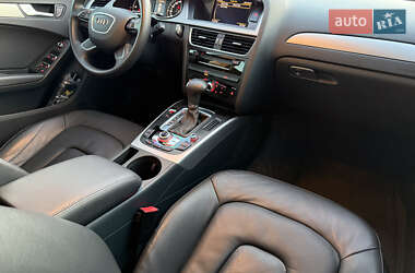 Седан Audi A4 2013 в 
