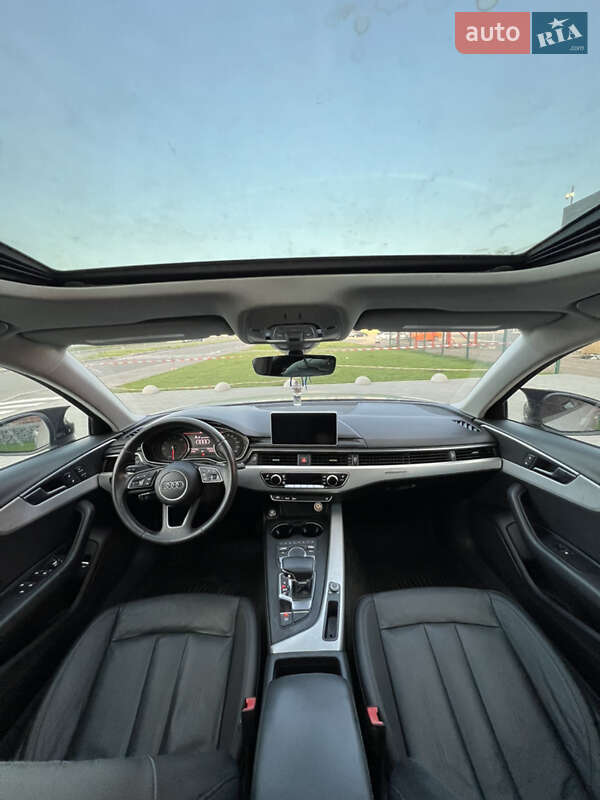 Седан Audi A4 2016 в Киеве