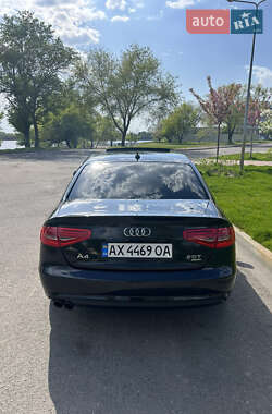 Седан Audi A4 2012 в 