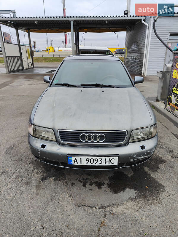 Седан Audi A4 1998 в 