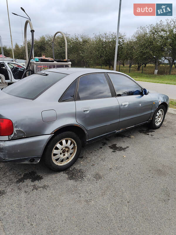 Седан Audi A4 1998 в Хотове фото 4 Седан Audi A4 1998 в Хотове