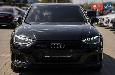 Седан Audi A4 2019 в 