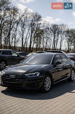 Седан Audi A4 2019 в 