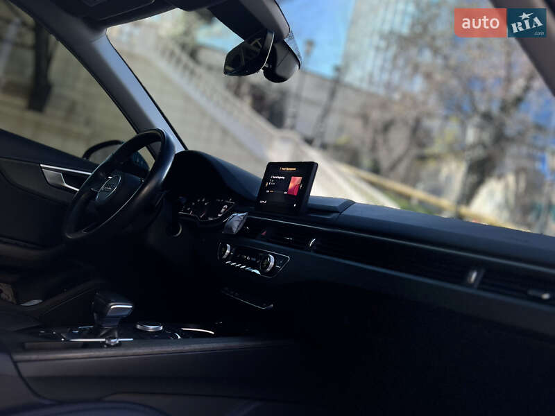 Седан Audi A4 2019 в Одессе