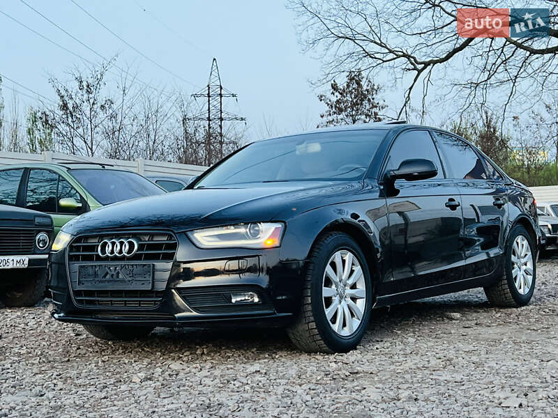 Седан Audi A4 2012 в Харькове