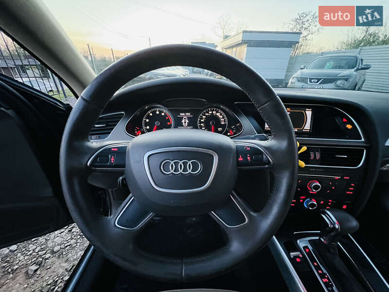 Седан Audi A4 2012 в Харькове
