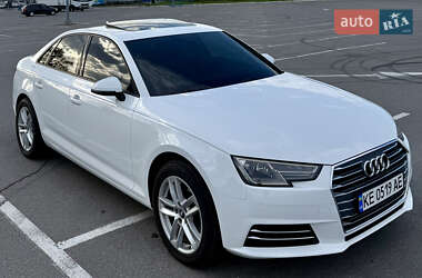 Седан Audi A4 2016 в 