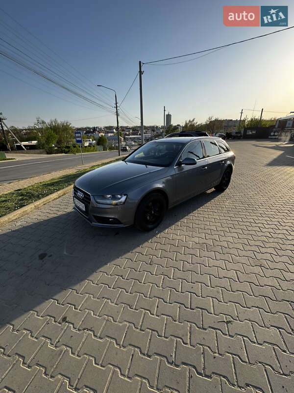 Универсал Audi A4 2012 в Черновцах