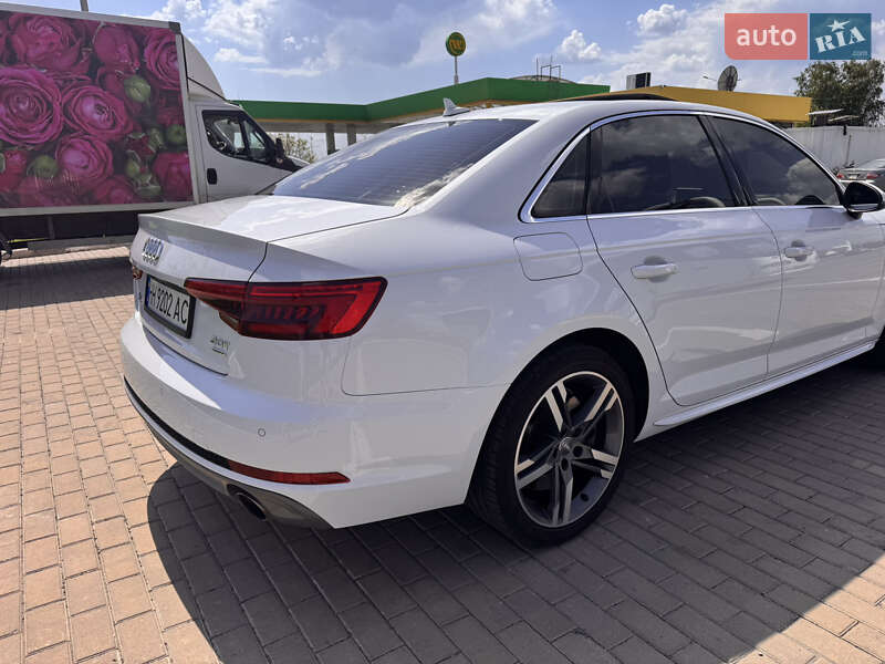 Седан Audi A4 2017 в Измаиле