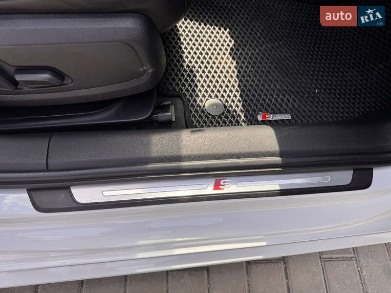 Седан Audi A4 2017 в Измаиле