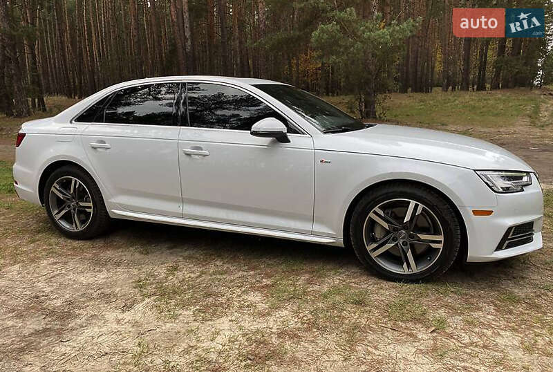 Седан Audi A4 2017 в Ровно