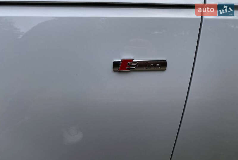 Седан Audi A4 2017 в Ровно