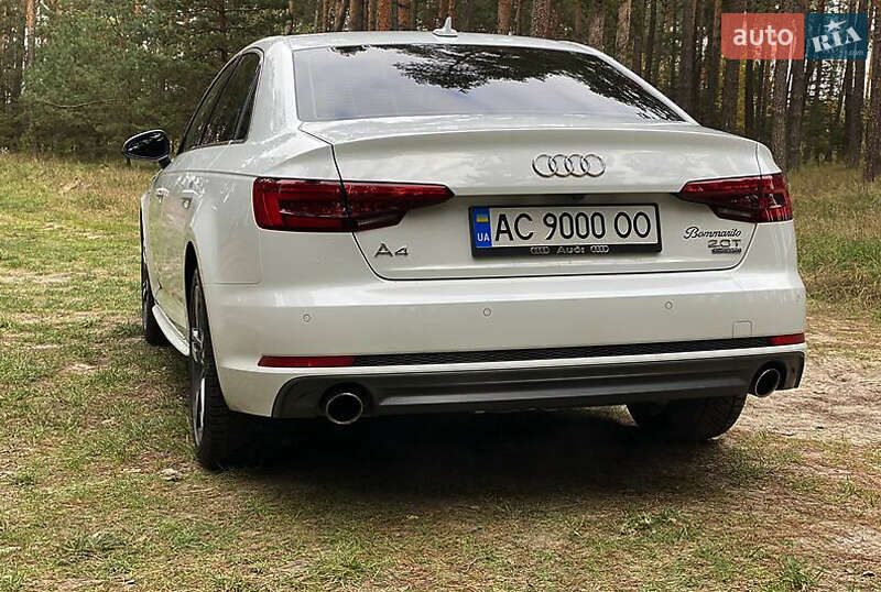 Седан Audi A4 2017 в Ровно