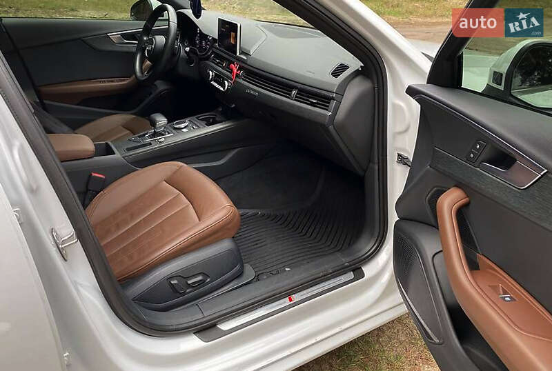 Седан Audi A4 2017 в Ровно