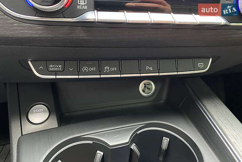 Седан Audi A4 2017 в Ровно