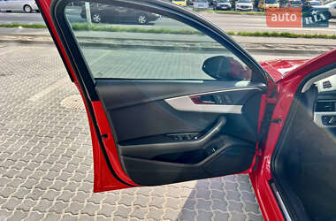 Седан Audi A4 2016 в 