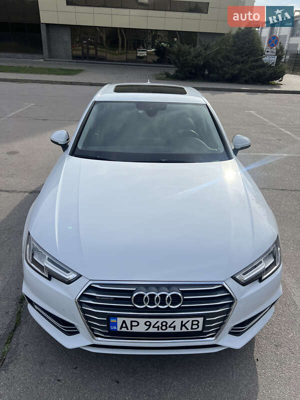 Седан Audi A4 2016 в 