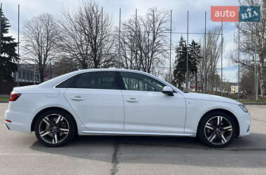 Седан Audi A4 2016 в 