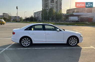 Седан Audi A4 2013 в 