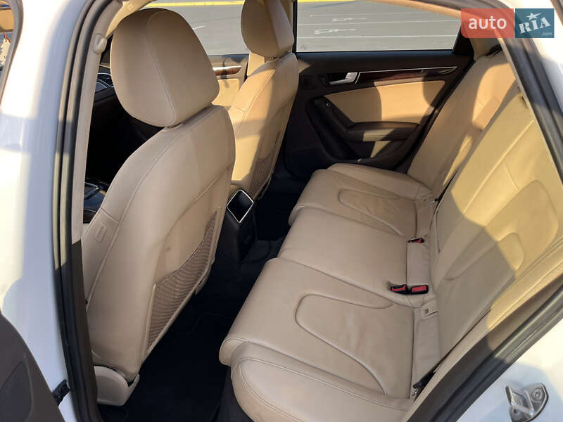 Седан Audi A4 2013 в Сумах