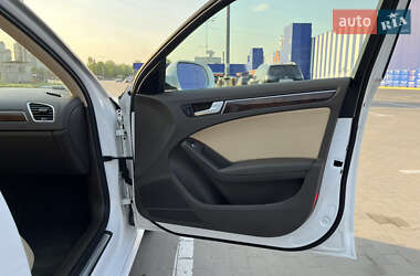Седан Audi A4 2013 в 
