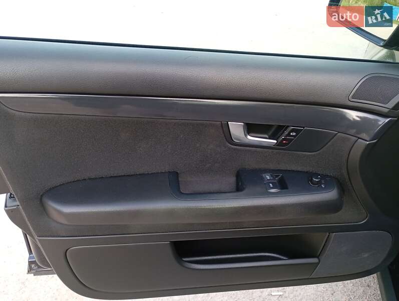 Седан Audi A4 2001 в Тернополе