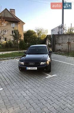 Седан Audi A4 2000 в 