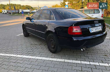 Седан Audi A4 2000 в 