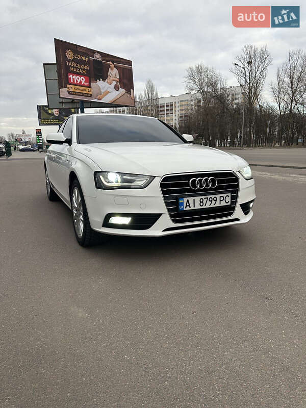 Седан Audi A4 2015 в 