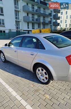 Седан Audi A4 2004 в 
