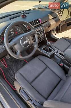Седан Audi A4 2004 в 