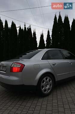 Седан Audi A4 2001 в 