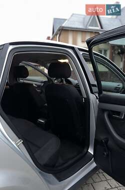 Седан Audi A4 2001 в 