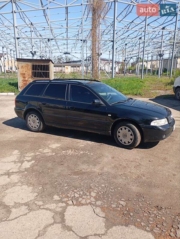 Універсал Audi A4 2000 в Львові