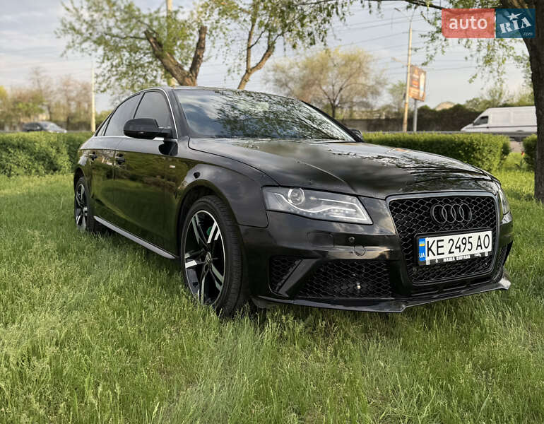 Седан Audi A4 2011 в Днепре