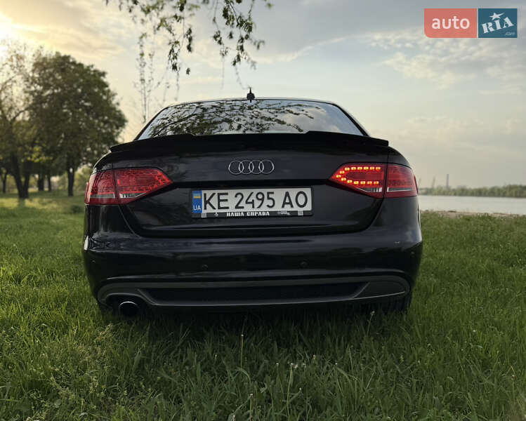 Седан Audi A4 2011 в Днепре