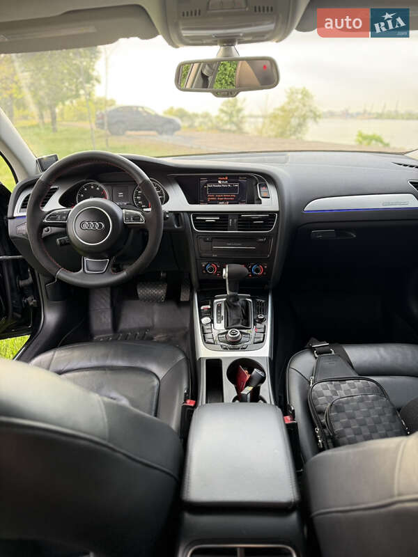 Седан Audi A4 2011 в Днепре