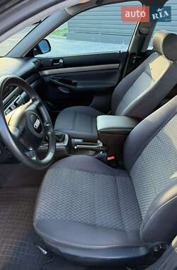 Седан Audi A4 2000 в 