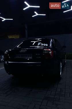 Седан Audi A4 2001 в 