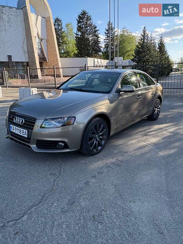 Седан Audi A4 2010 в Киеве