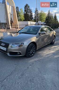 Седан Audi A4 2010 в 