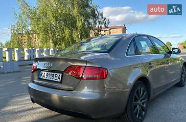 Седан Audi A4 2010 в 